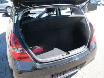 Hyundai i20 Style Allwetter + Klimaaut.+ Sitzh.