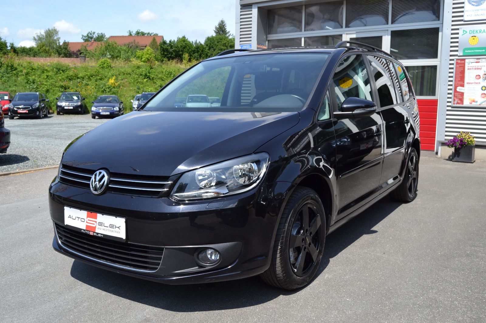 Fahrzeugabbildung Volkswagen Touran Comfortline BMT/AUTOMATIK/NAVIGATION/AHK/