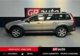 Volvo XC70 XC70 2.4 d5 Momentum awd 185cv - gebrauchte Volvo C70 aus dem Jahr 2009