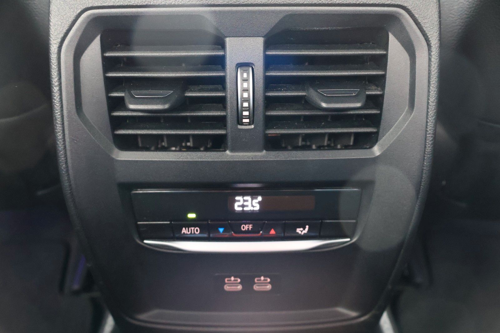 Fahrzeugabbildung BMW 318 Baureihe 3 Lim. 318 d Advantage