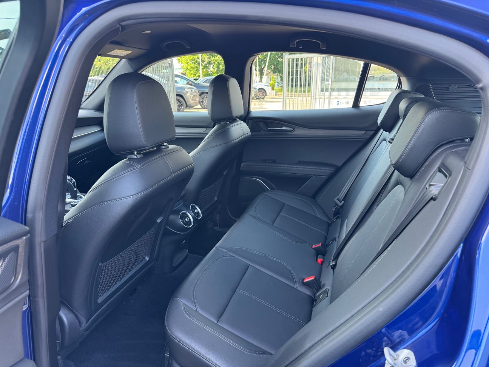 Fahrzeugabbildung Alfa Romeo Stelvio Ti Q4/MEMORY/NAVI/KAMERA/ACC/KLIMA