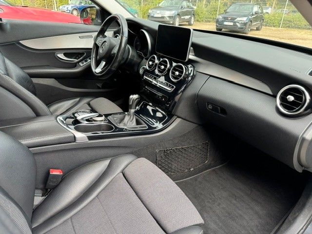 MERCEDES-BENZ C 220