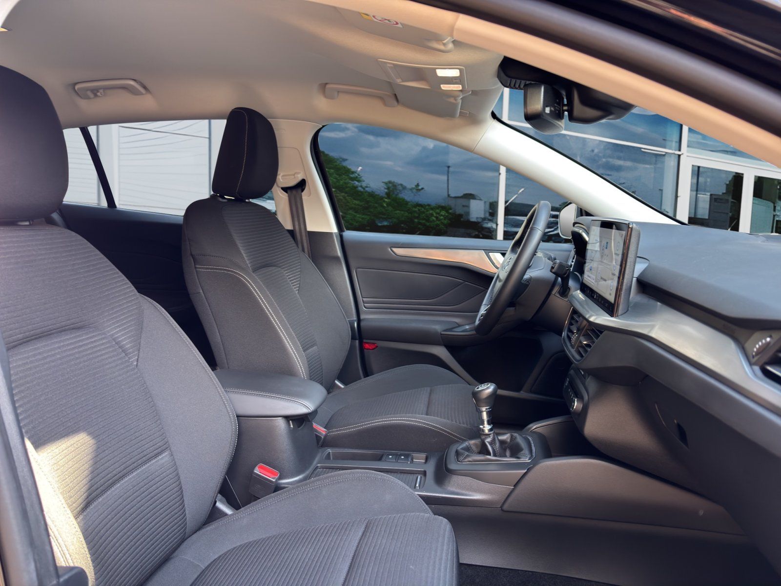 Fahrzeugabbildung Ford Focus 1.0 Ecoboost Titanium