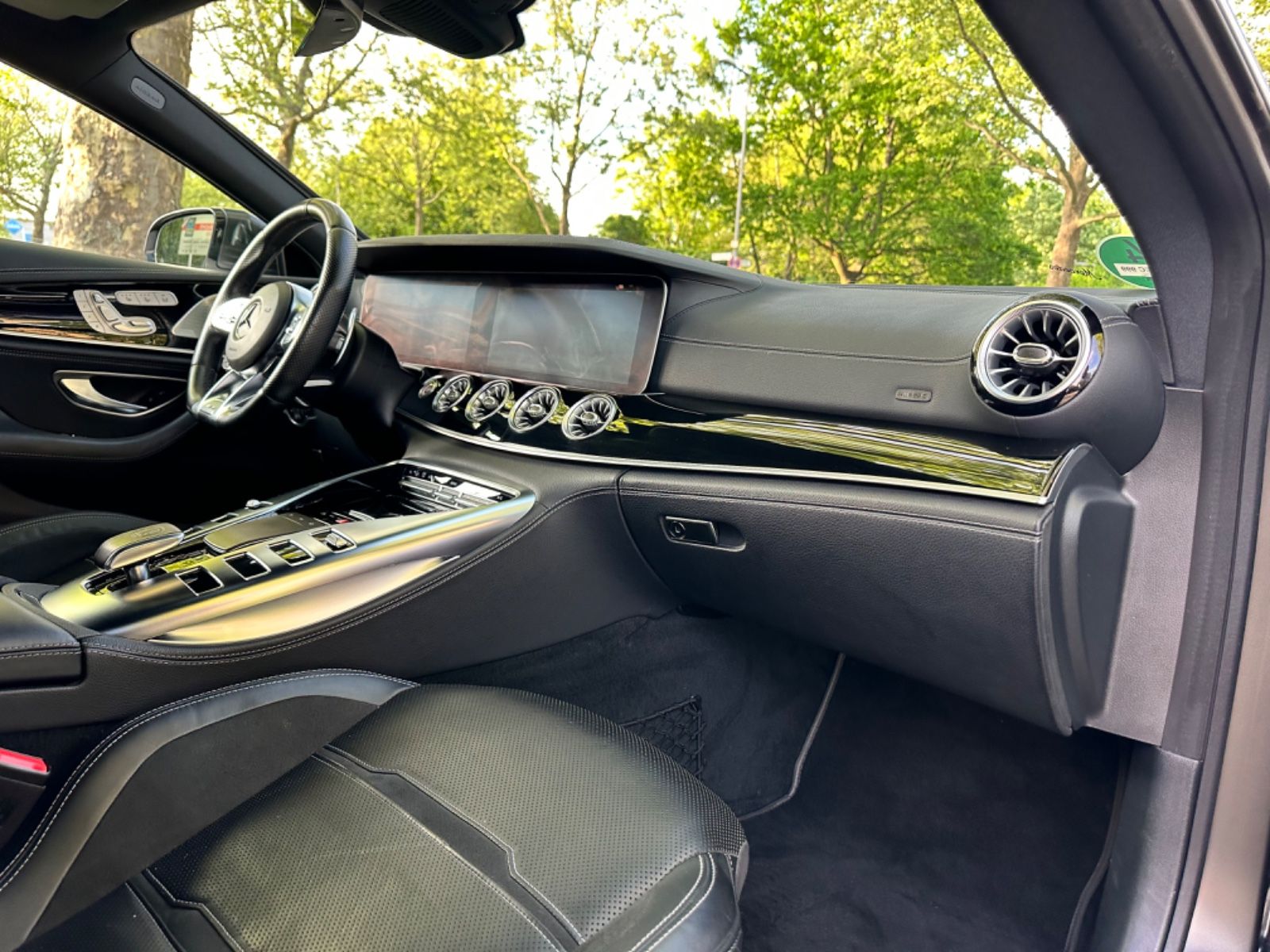 Fahrzeugabbildung Mercedes-Benz AMG GT 63 S 4Matic+*Burmester*Distronic*Aimatic*