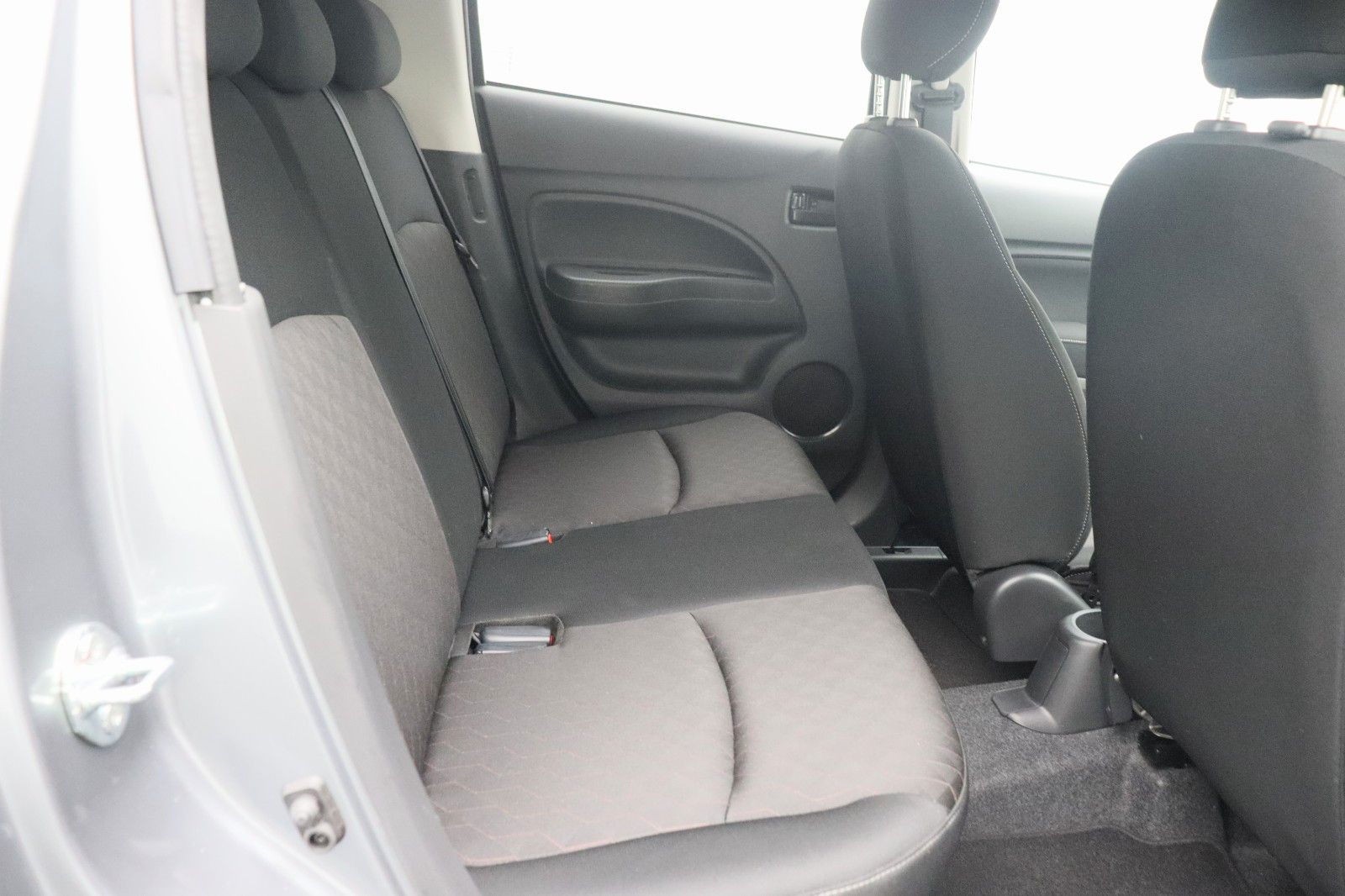 Fahrzeugabbildung Mitsubishi Space Star 1.2 Intro Edition+