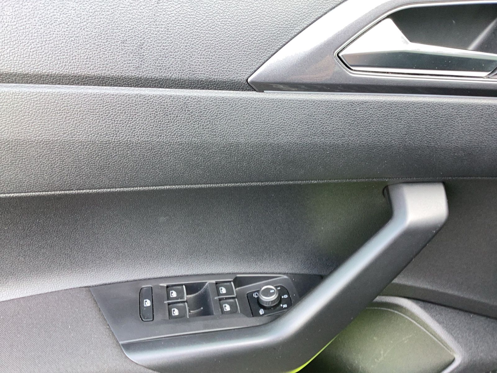 Fahrzeugabbildung Volkswagen Taigo TSI Style DSG Matrix AHK Navi AID ACC RFK