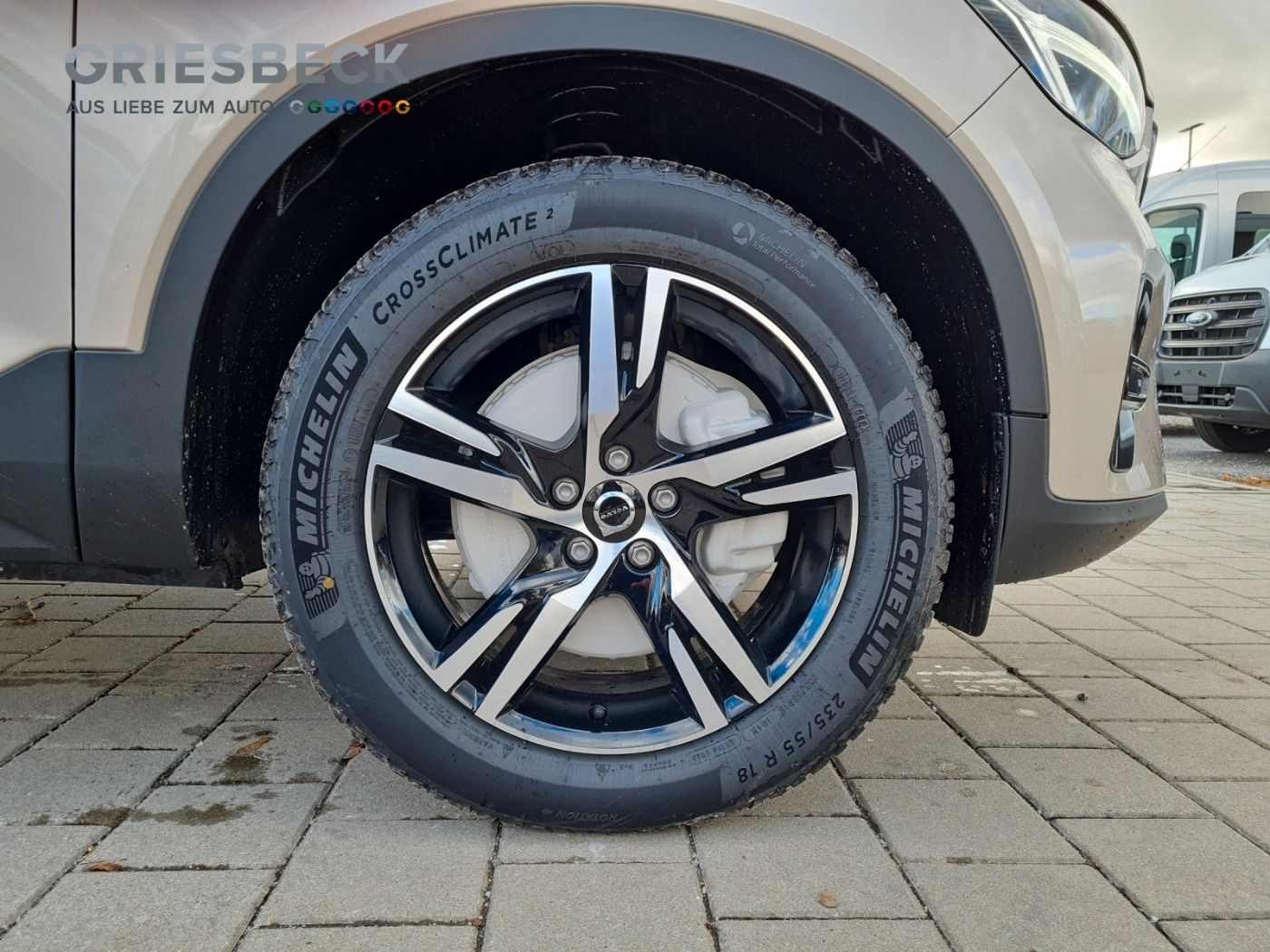 Volvo XC40 Plus Dark FLA SpurH el.Heck KeyLess LMF foto 8