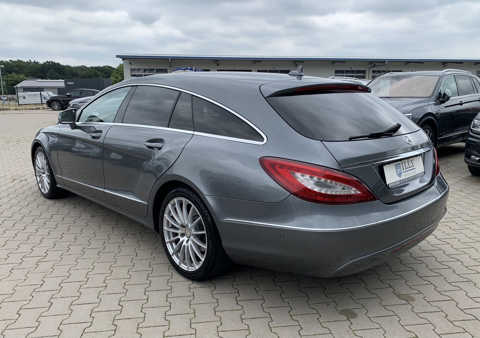 Fahrzeugabbildung Mercedes-Benz CLS 350 Shooting Brake BlueTEC*4Matic*Leder*LED*