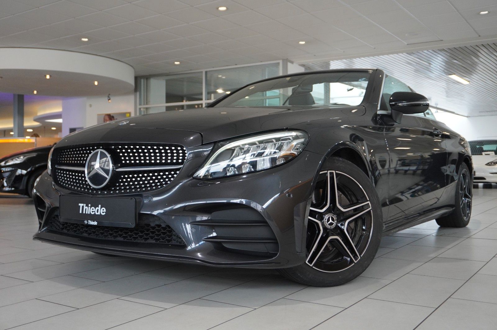 Fahrzeugabbildung Mercedes-Benz C 200 CABRIO 9G AMG LINE NAVI/LED/KAMERA/SPORT