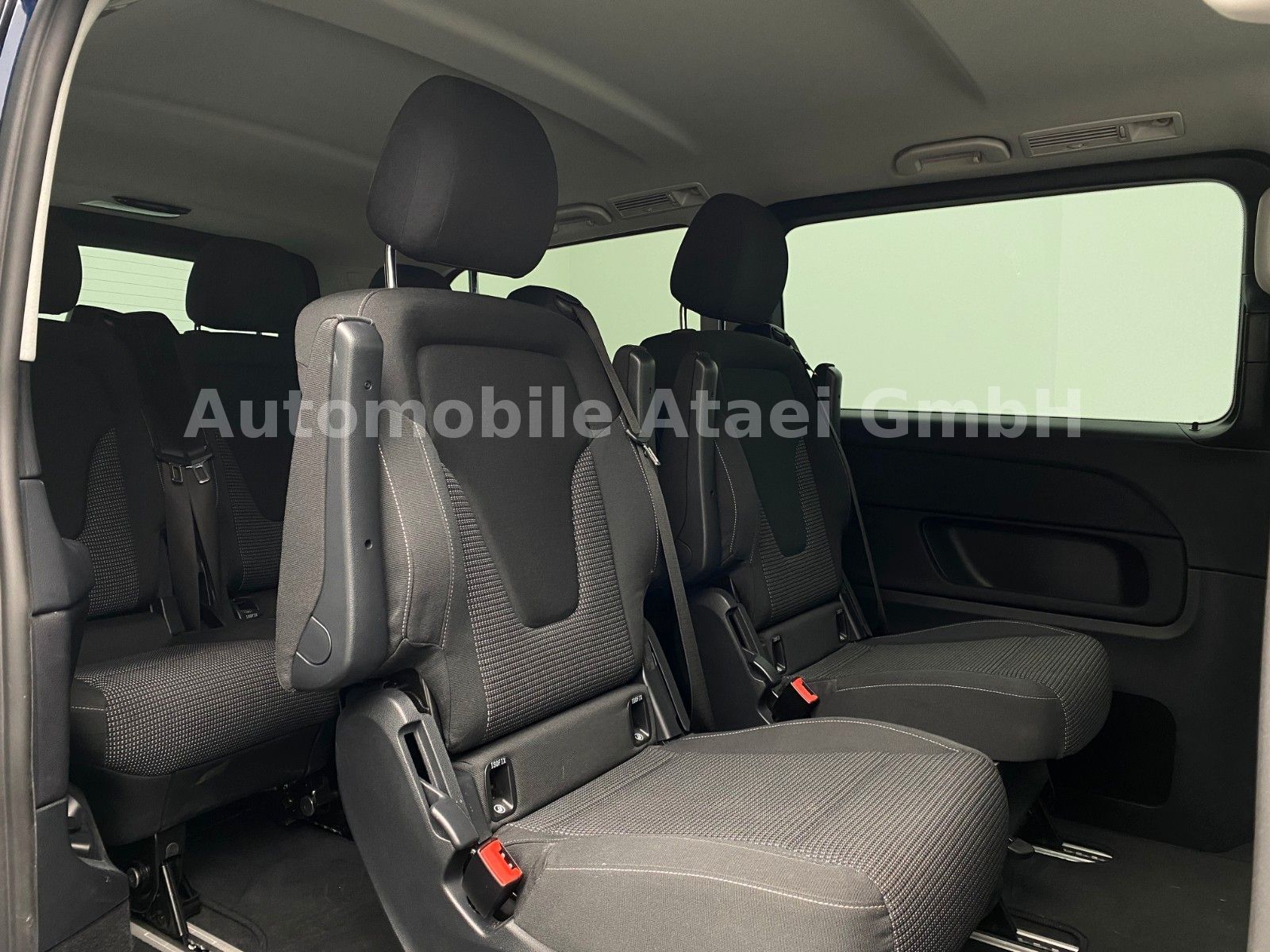 Fahrzeugabbildung Mercedes-Benz V 250d lang Edition Sport-Paket MBUX (3964)