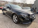 Mercedes-Benz E 220d T-Modell/MULTIBEAM/NAVI/R-CAM/SHZ/AHK/EU6 - Mercedes-Benz E 220 in Leverkusen
