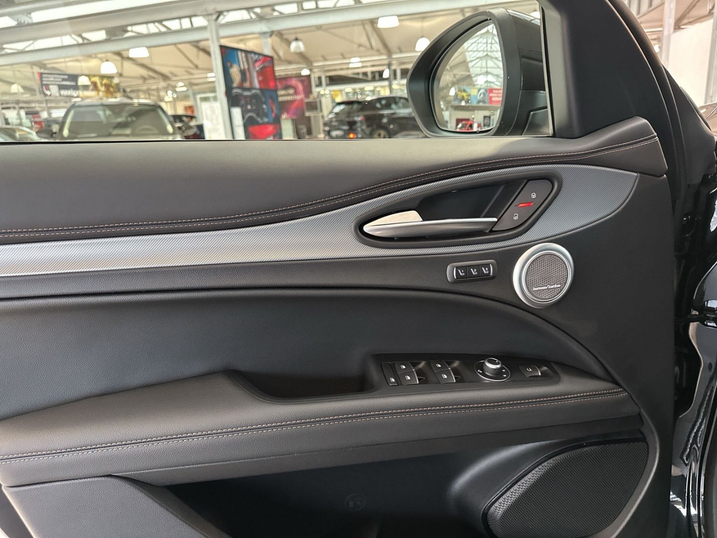 Alfa Romeo Stelvio - Bild 13