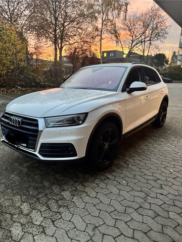 AUDI Q5 40 TDI S tronic quattro -pano 