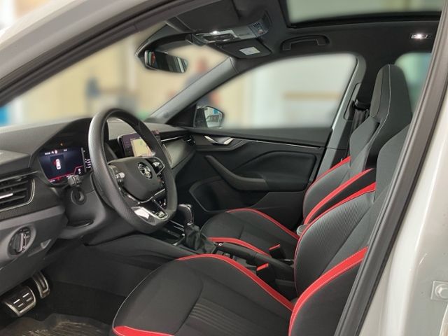 Fahrzeugabbildung SKODA Kamiq 1.5 TSI DSG Monte Carlo NAVI AHK KAMERA