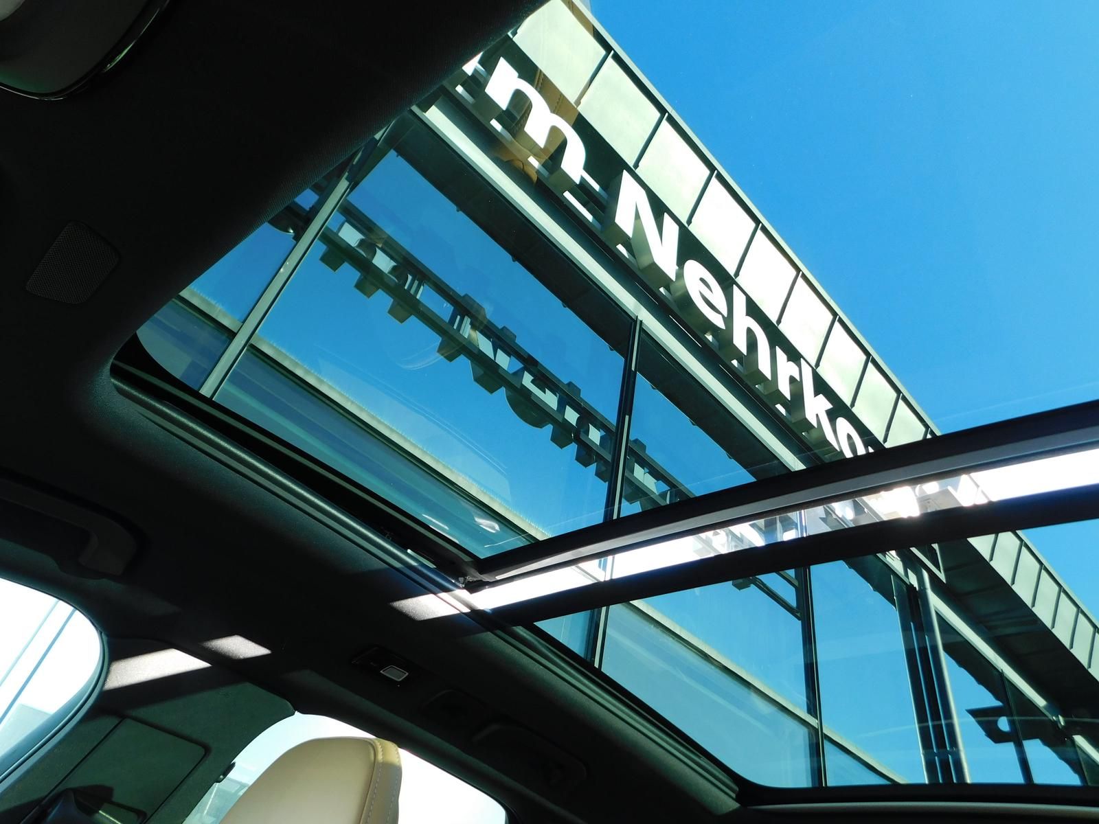 Fahrzeugabbildung Volvo XC60 B5 B AWD Plus Dark "Panoramadach, AHK"