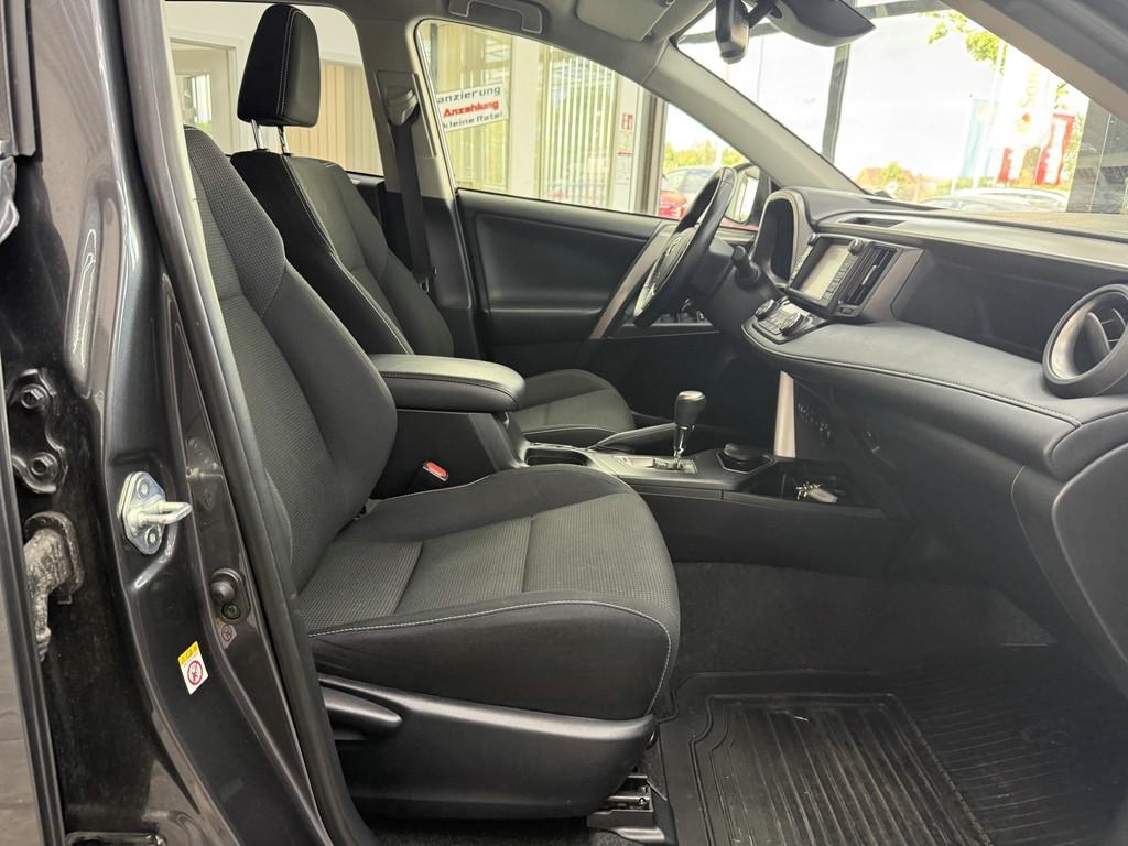 Toyota RAV4 2.5 Hybrid Team D, 1.Hd., LED, Navi, Kamera