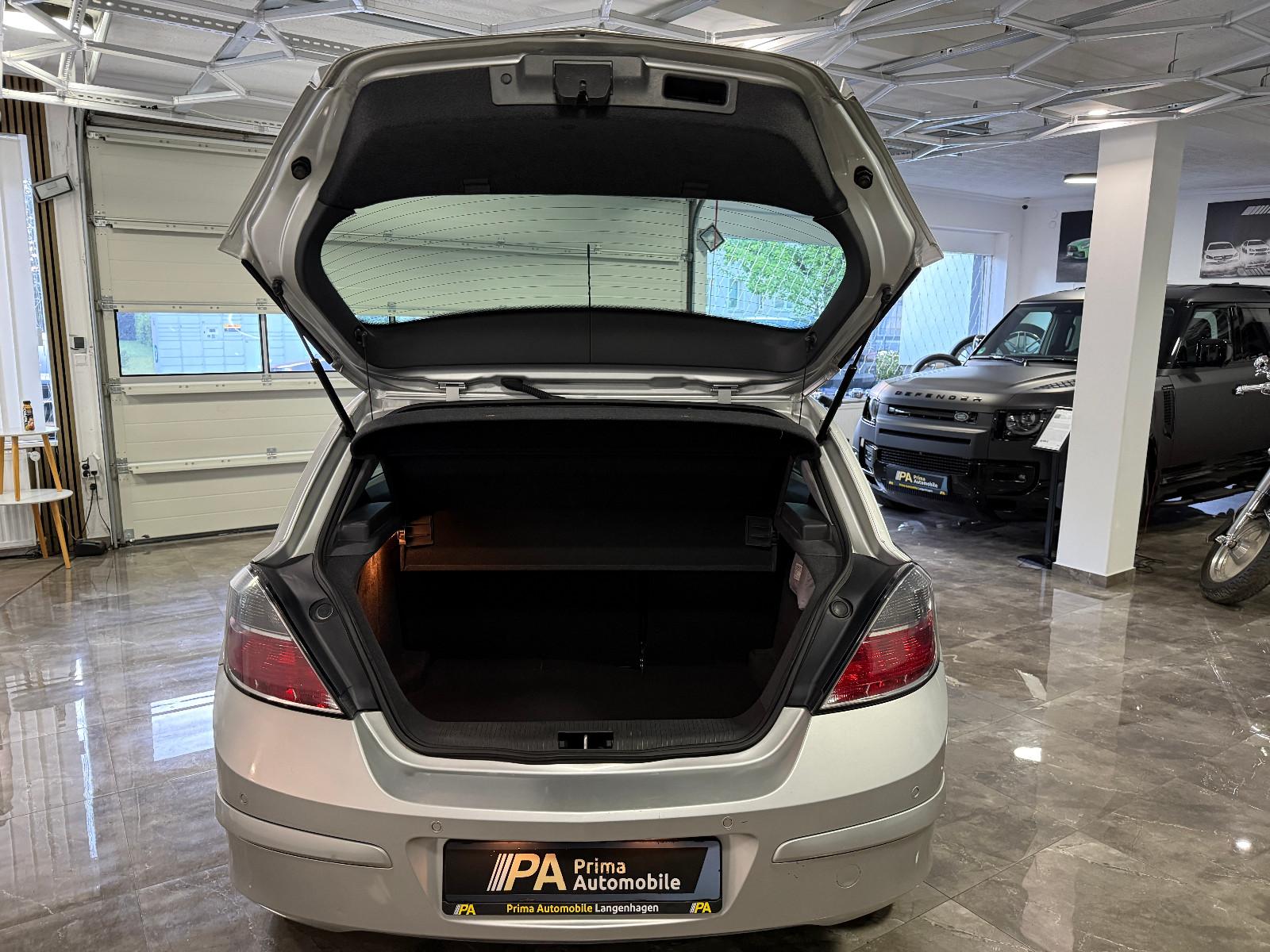 Opel Astra 2004 — photo 15