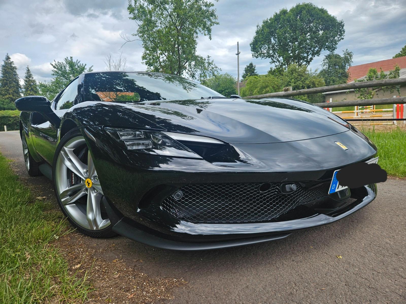 Ferrari 296 GTB*1.Hd.*BRD*Lift*Kamera*Carplay*1900 KM!