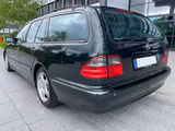 Mercedes-Benz E 320 T Avantgarde Comand Xenon Scheckheft  - Mercedes-Benz E 320 bis 20.000 Euro