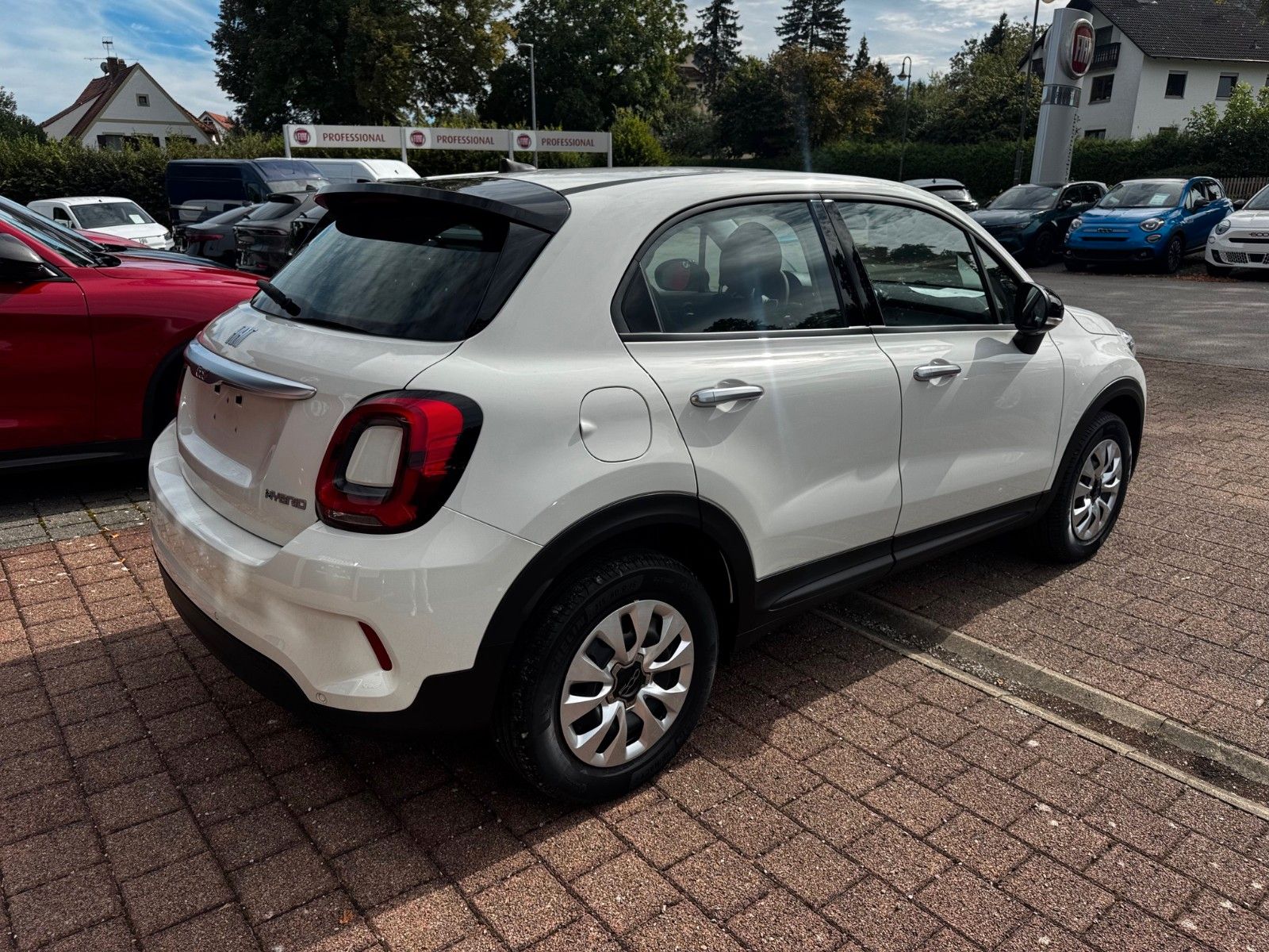 Fahrzeugabbildung Fiat 500X Automatik Kamera Carplay Klima Tageszulass.