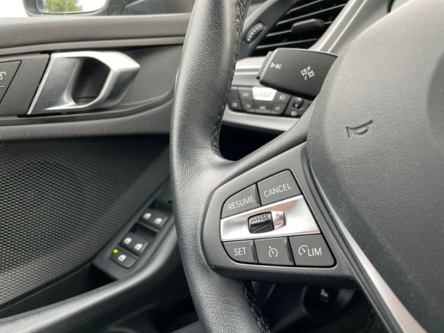 Fahrzeugabbildung BMW 118 i Advantage Autom. Navi, Sitzheizung, Tempom