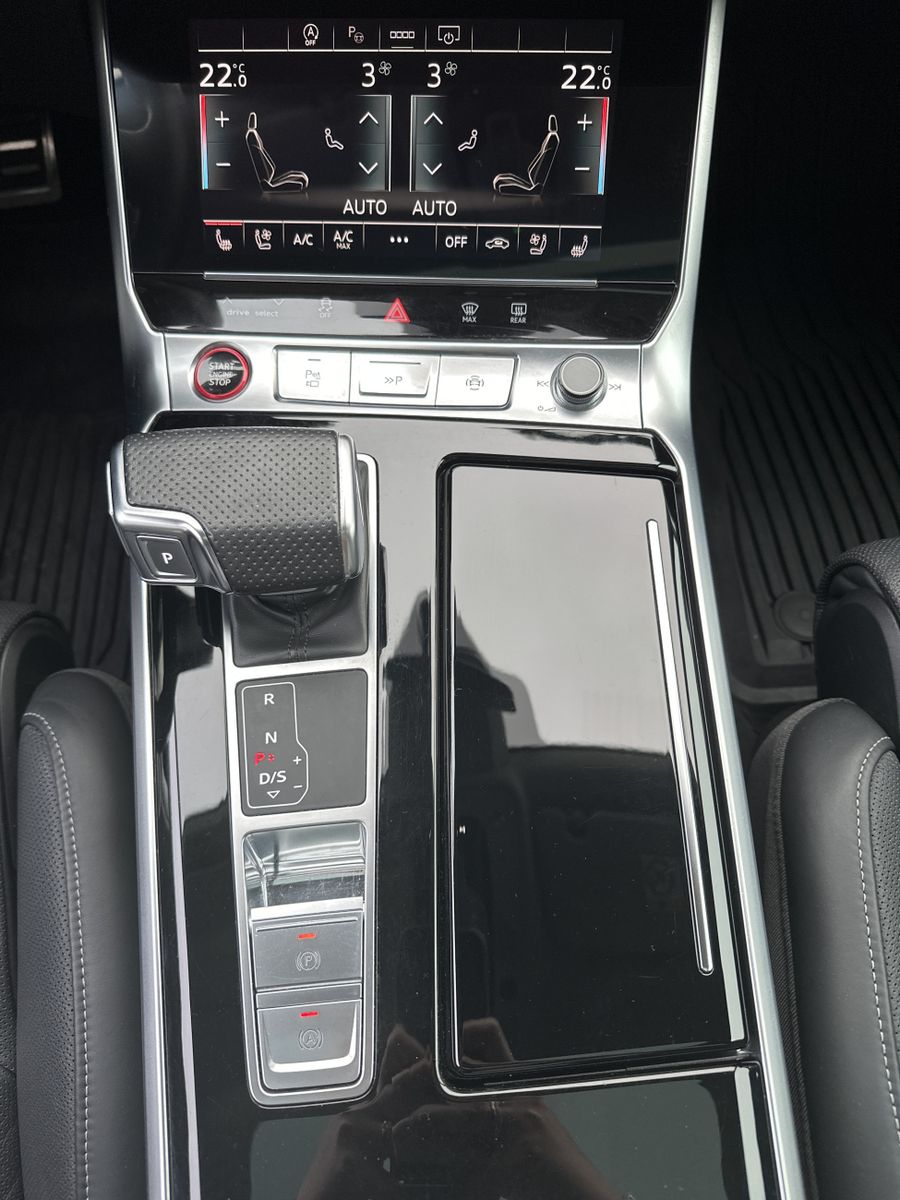 Fahrzeugabbildung Audi S6 Avant NAV+LED+360°+VCOCK+PANO+B&O+LUFTFEDERUN