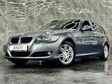 BMW 318 Baureihe 3 Touring 318i - BMW 318 aus 2010: Kombi