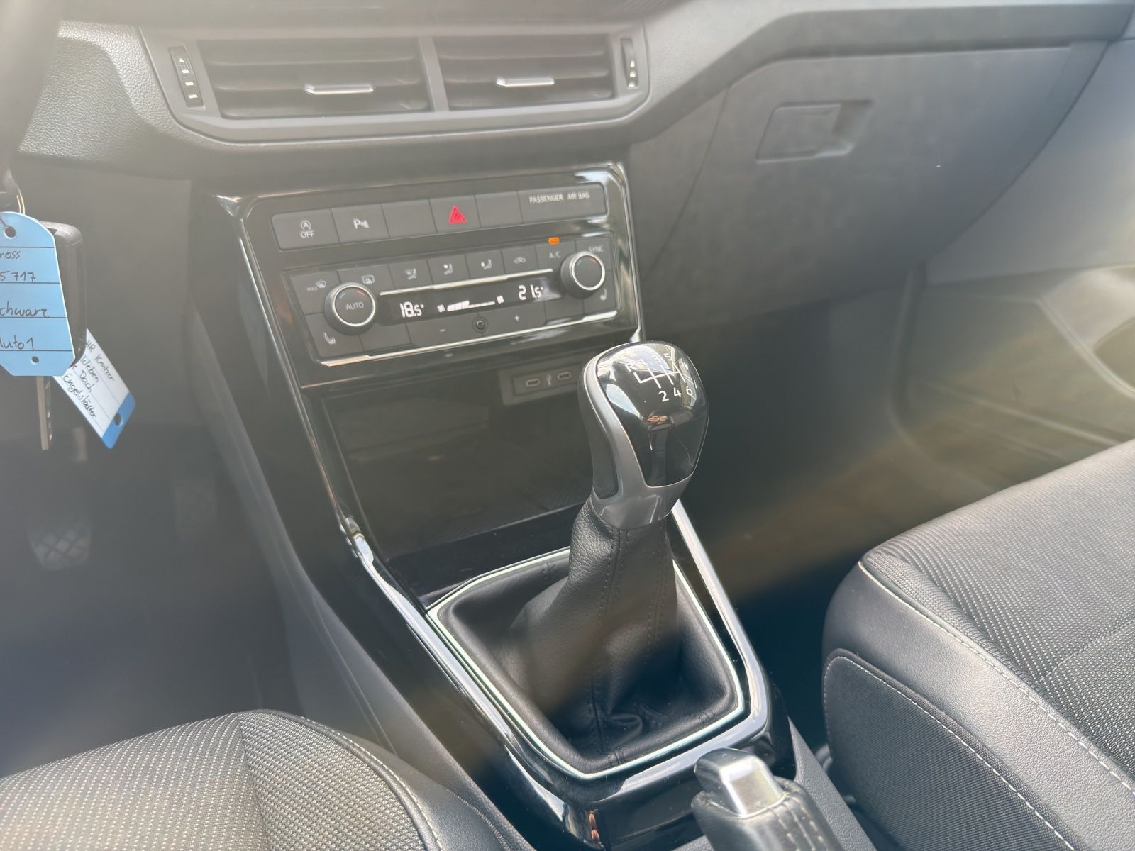Volkswagen T-Cross - Bild 9
