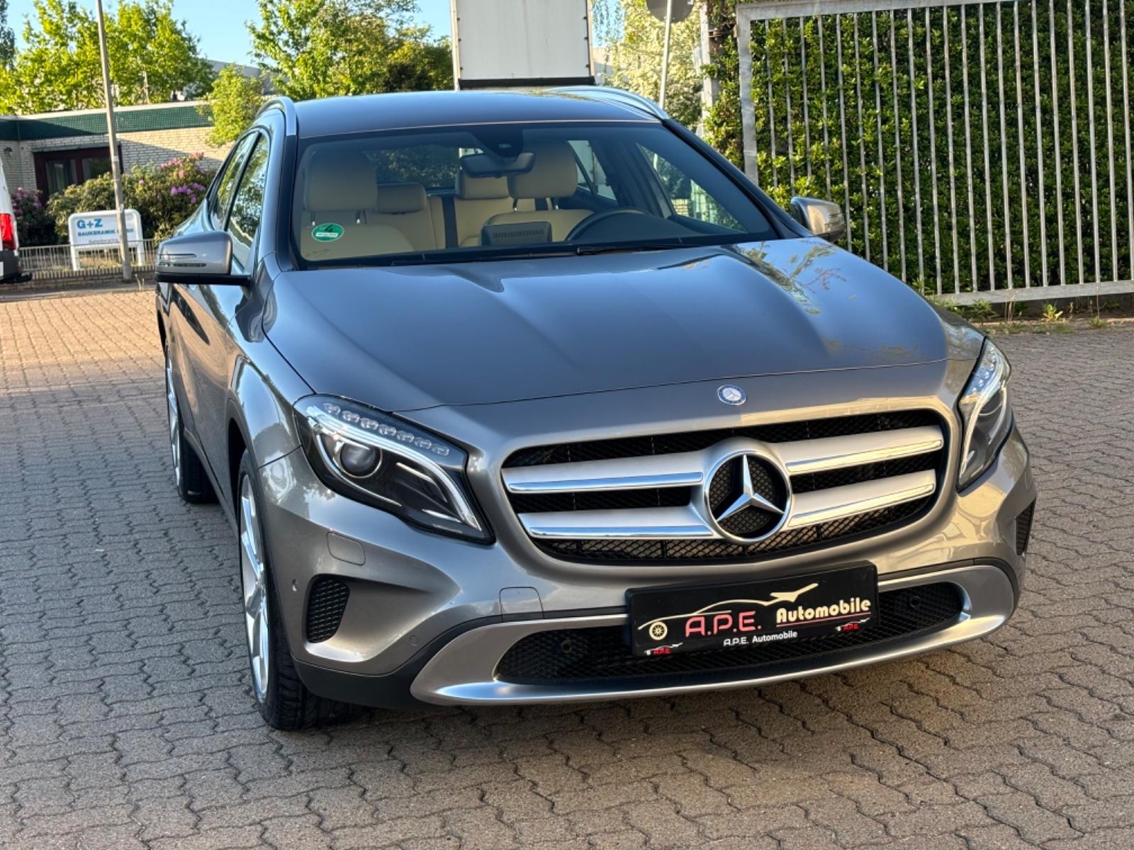 Mercedes-Benz GLA 180 Automatik Original 24.000 KM  TÜV NEU