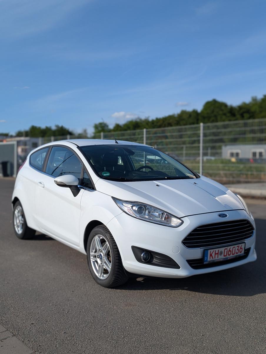 Ford Fiesta Titanium Kamera SHZ Klima Isofix