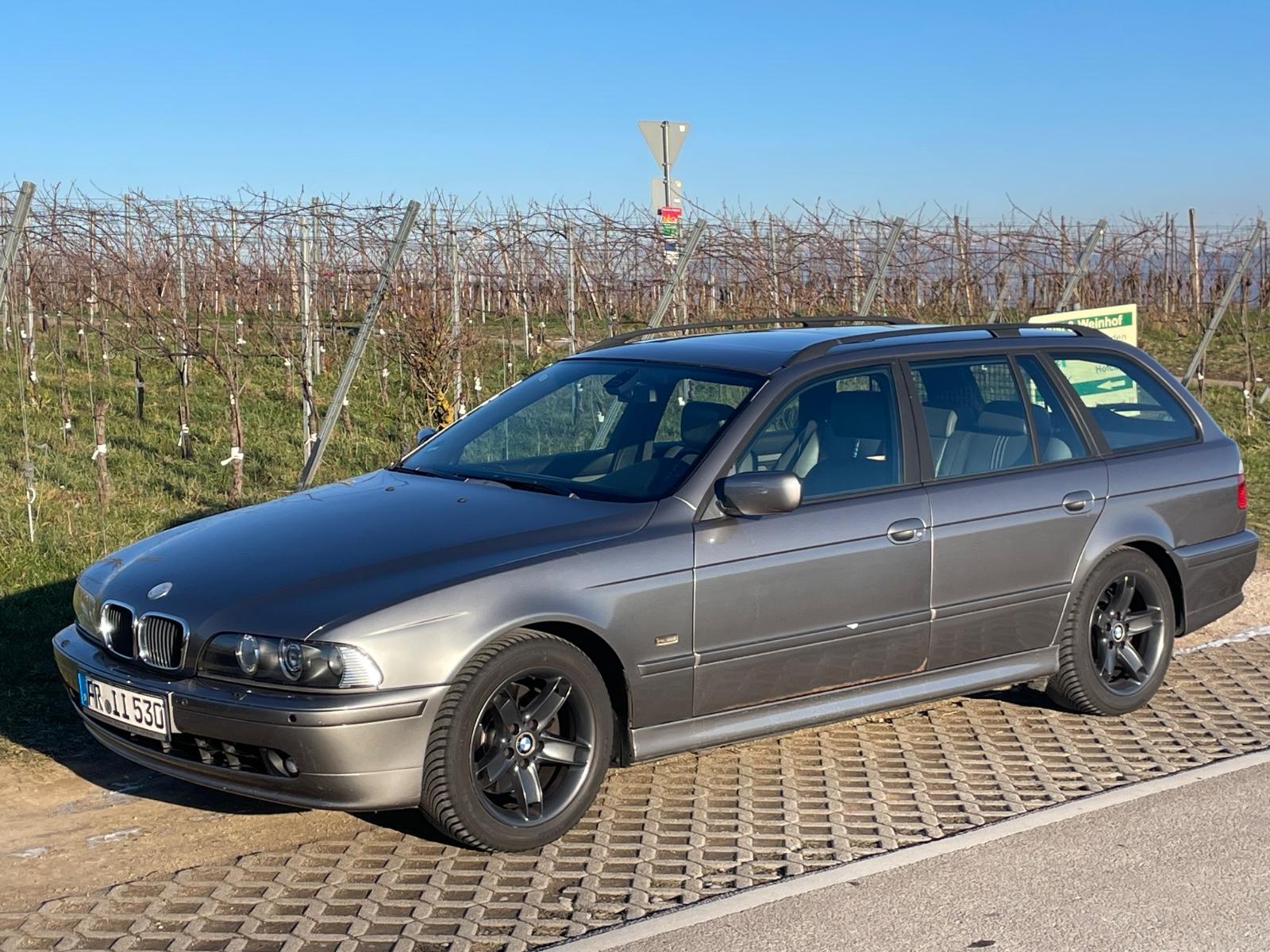 BMW 530i A Touring Lifestyle in sterlinggrau