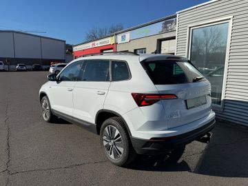 Skoda Karoq Selection+AHK+LED+NAVI+APP+SHZ+LKRHZG+
