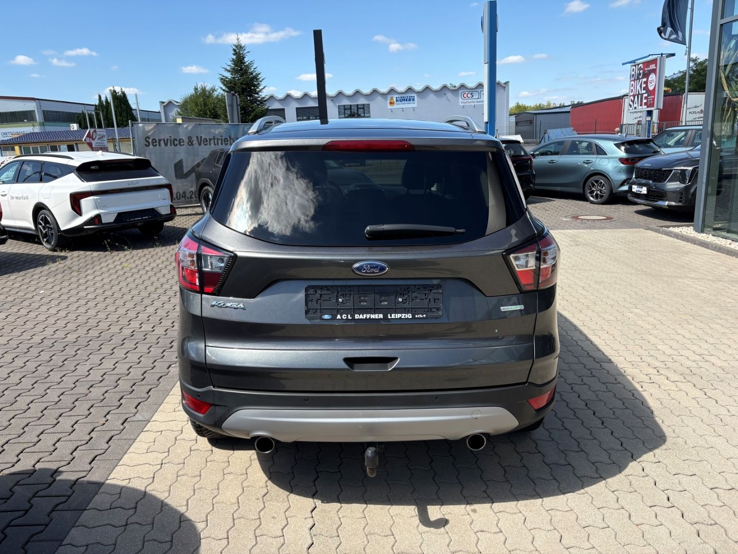 Fahrzeugabbildung Ford Kuga Titanium AHK Beheizbare WSS Allwetter
