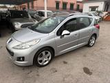 Peugeot 207 1.6 8V HDi 93CV SW Ciel Allure - Peugeot 207 mit Diesel-Antrieb: 1.6
