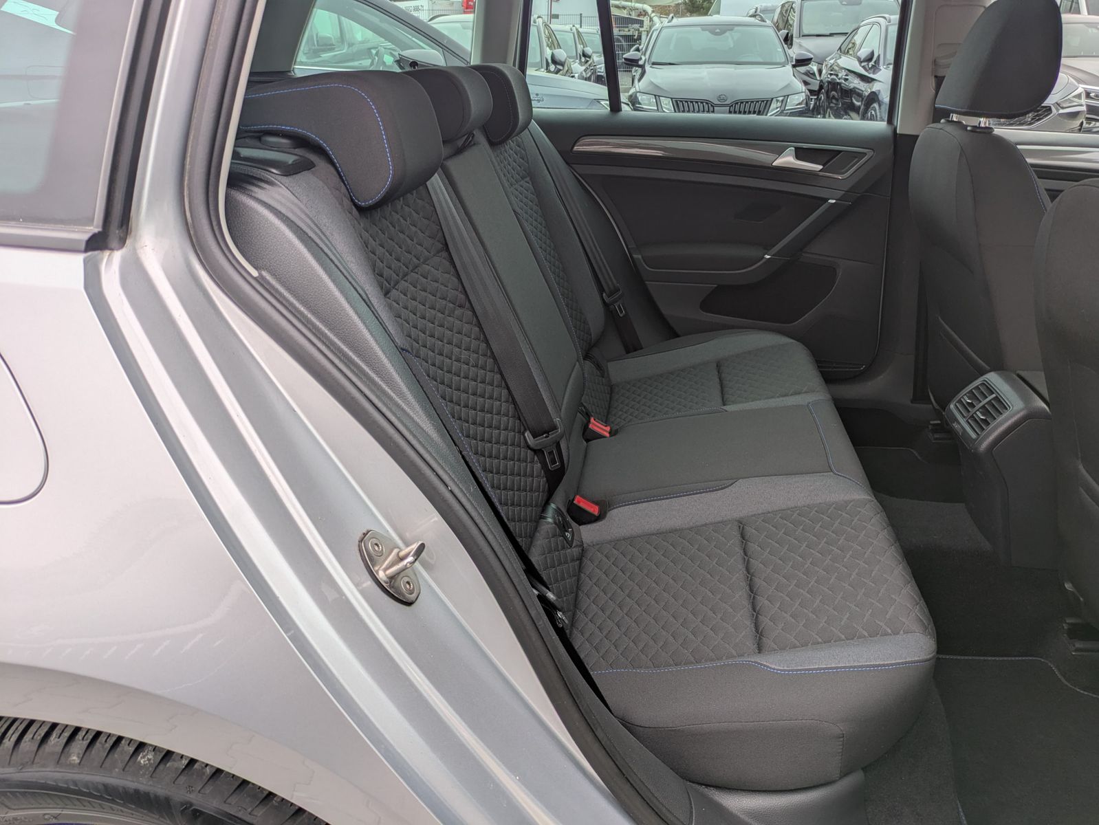 Fahrzeugabbildung Volkswagen Golf 2.0 TDI Join PANO*LED*ACC*KAM*APP*02/26TÜV