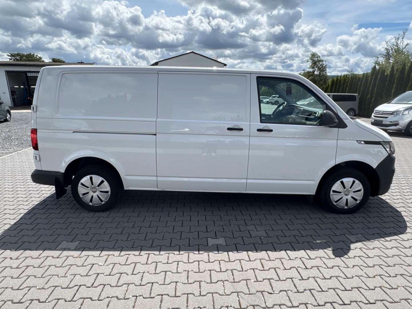 Volkswagen T6 Transporter, langer Radstand