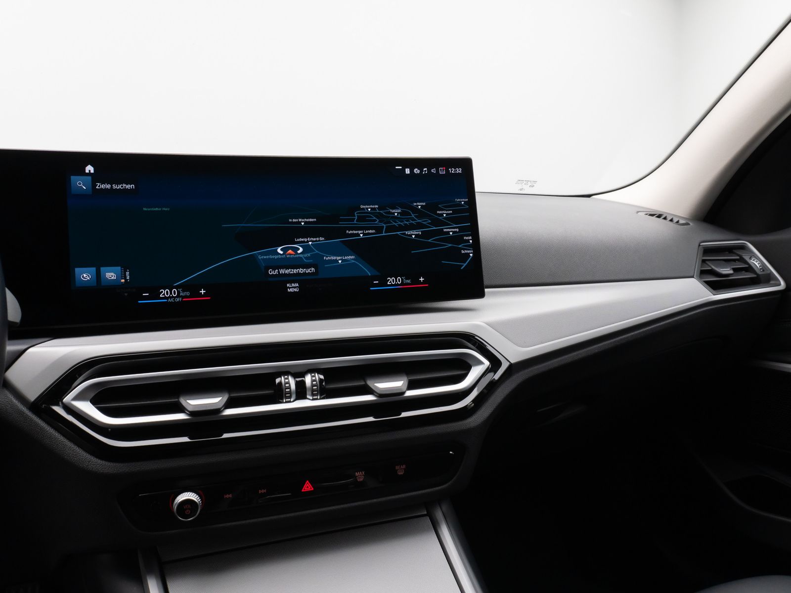 Fahrzeugabbildung BMW 320d Kamera DAB HUD Lenkradheizung Alarm Sport