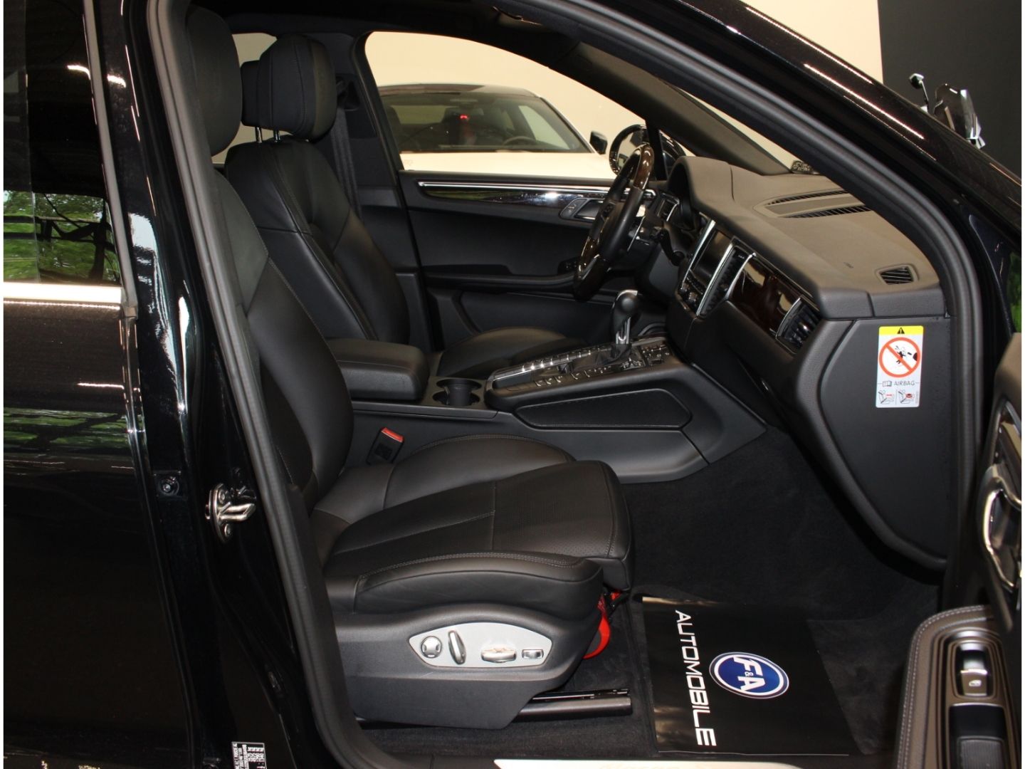Fahrzeugabbildung Porsche Macan S Diesel Sport Design 1. Hand*Pano*Bose