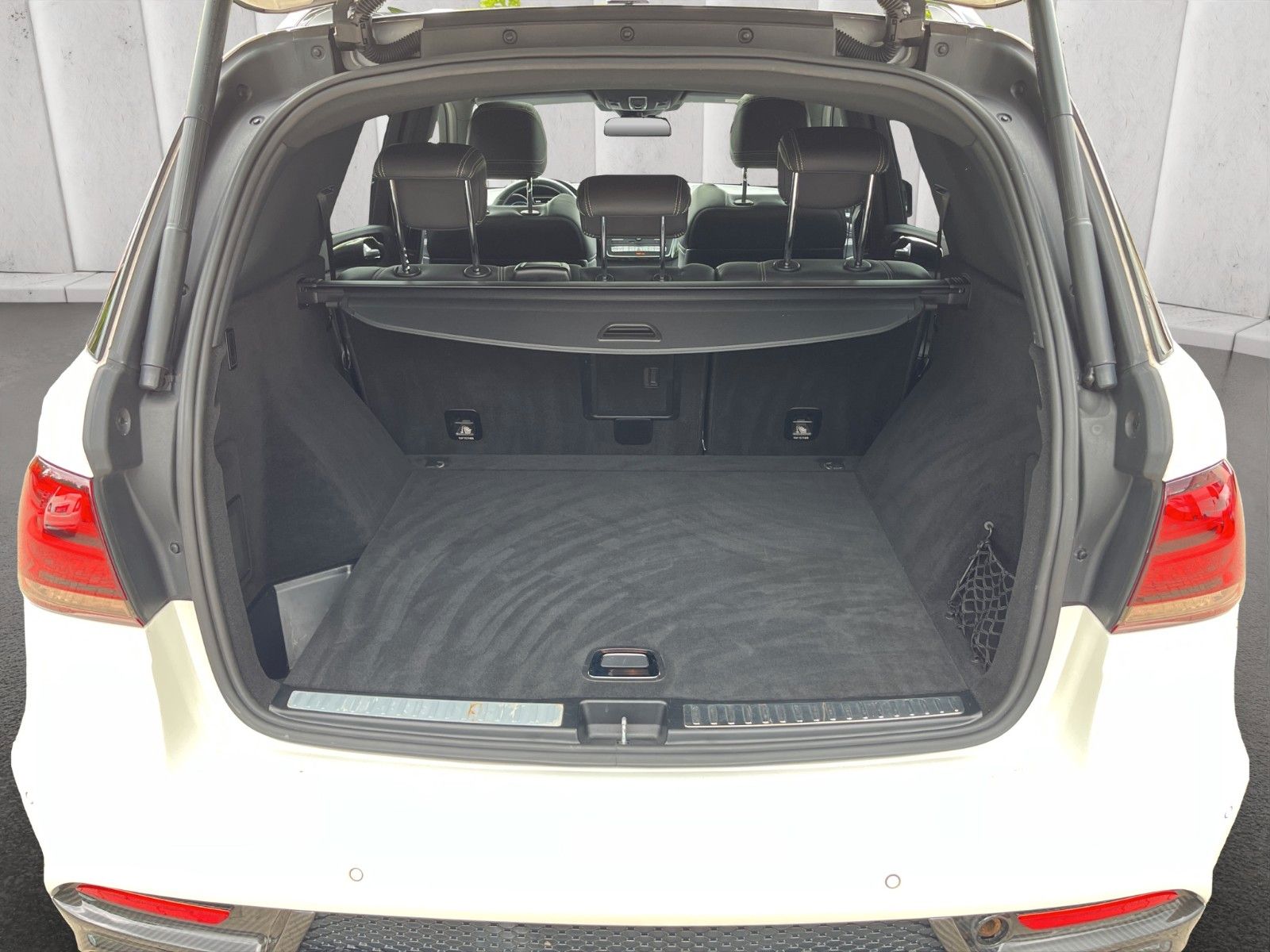 Fahrzeugabbildung Mercedes-Benz *INFERNO*4Matic*HK Audio*SHZ*NAVI*
