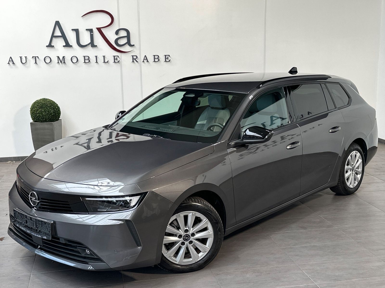 Fahrzeugabbildung Opel Astra SpT 1.5 D Aut Business Elegance NAV+LED