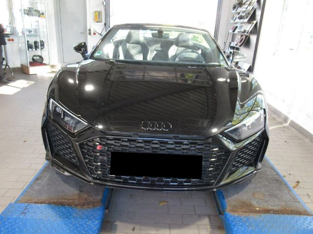 R8 Spyder V10 PERFORMANCE 5.2 FSI RWD LED+RAUTE+