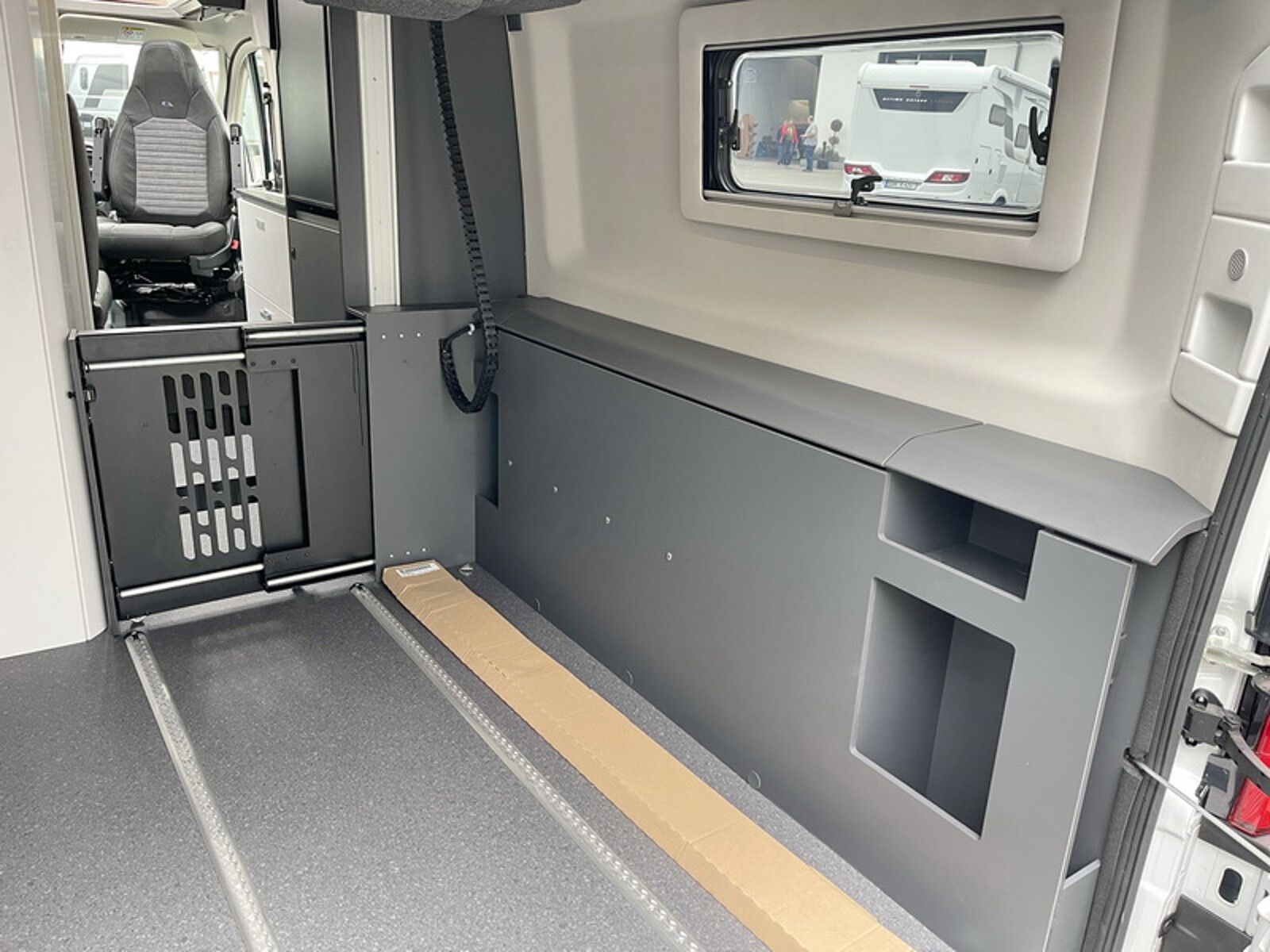 Fahrzeugabbildung Adria Twin Edition 640 SGX Windschutzscheibe beheizt
