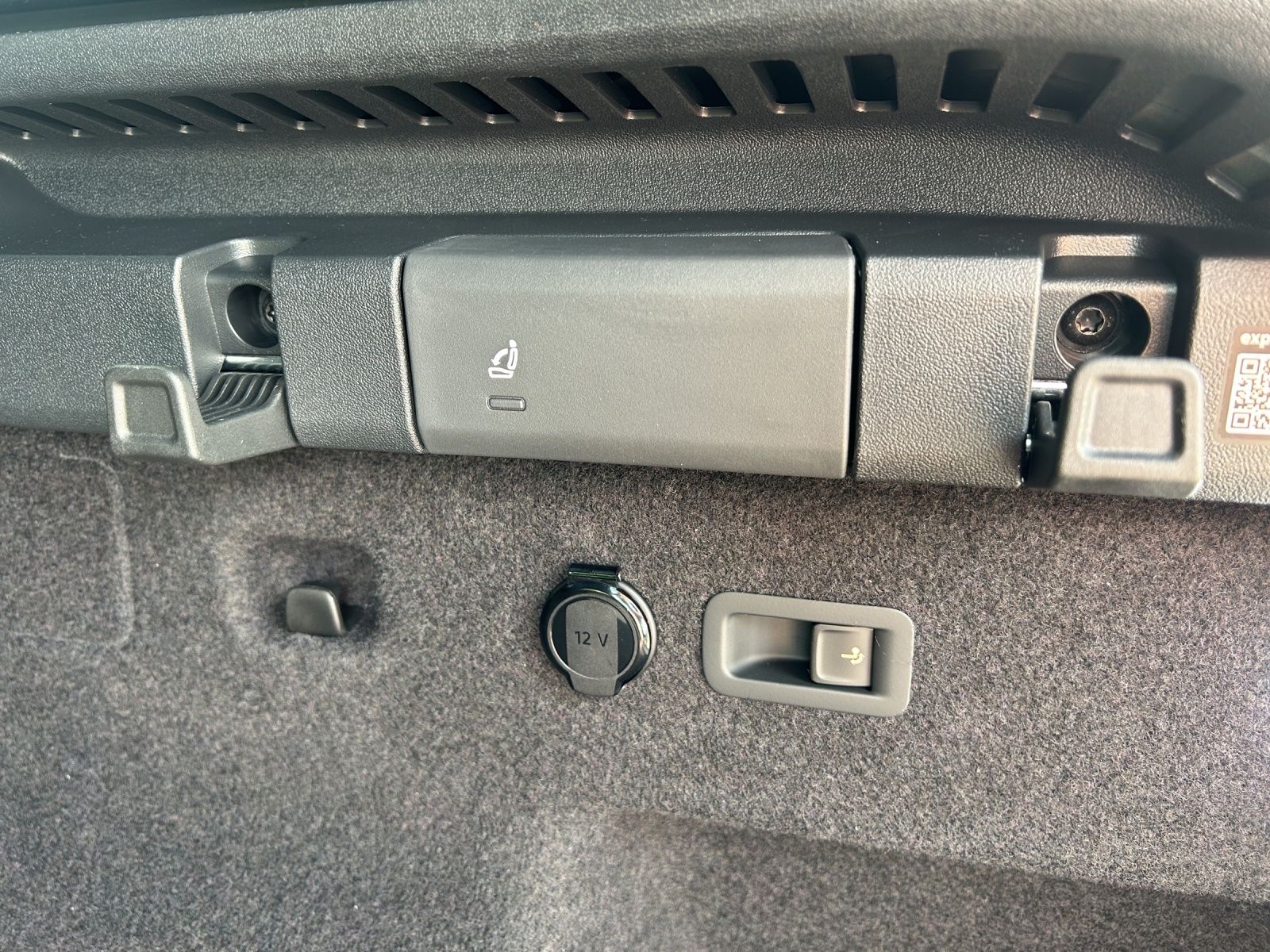 Fahrzeugabbildung SKODA Kodiaq 1.5 TSI iV Sportline AHK MATRIX HUD
