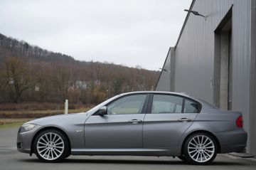BMW 320 - 4