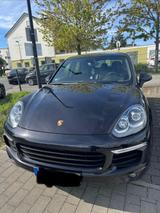 Porsche Cayenne Platinum Edition Platinum Edition (2016) - Porsche Cayenne Gebrauchtwagen in Frankfurt