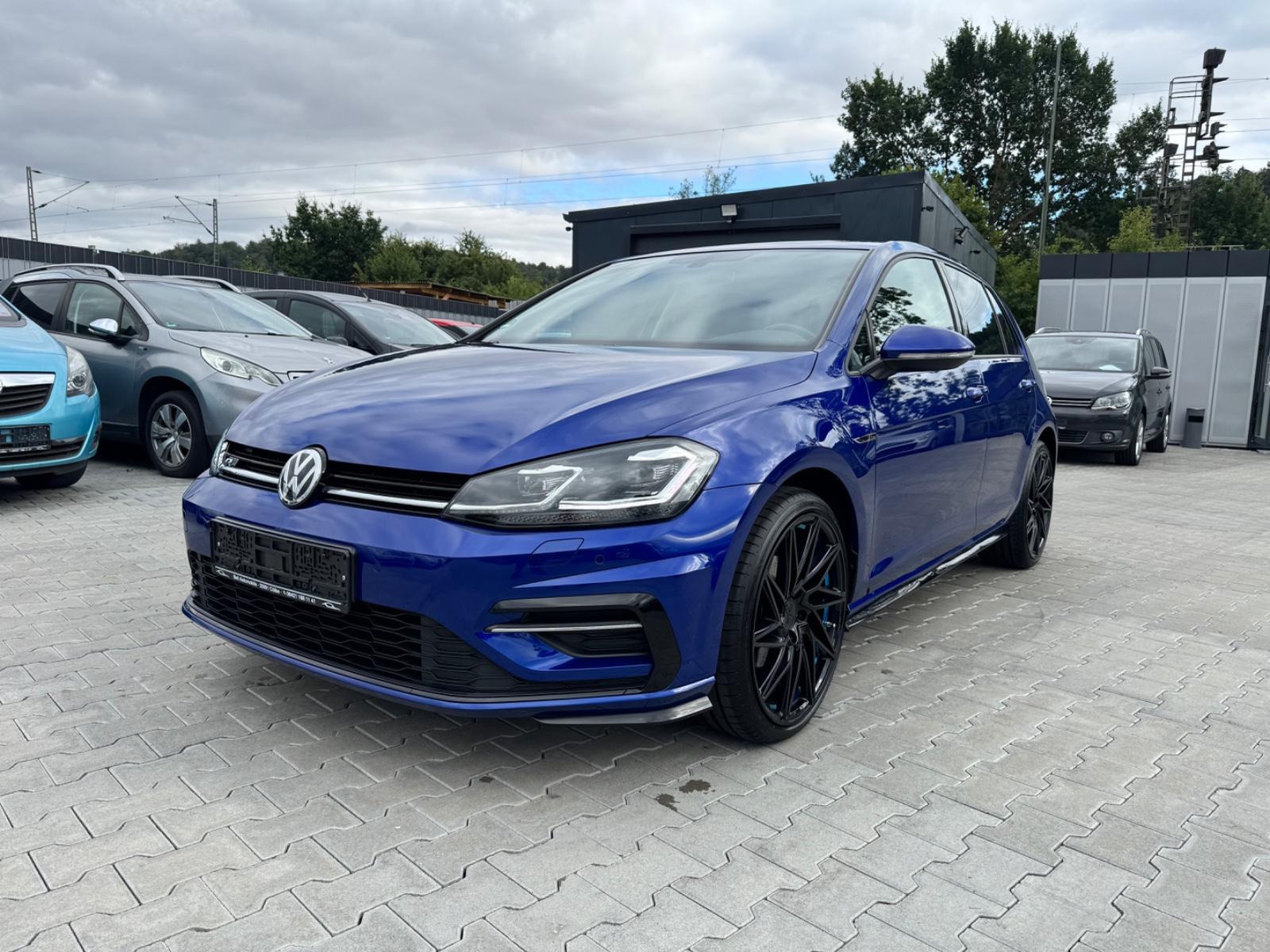 Volkswagen Golf VII 2,0 TDI R-Line /Navi /LED/ Standheizung