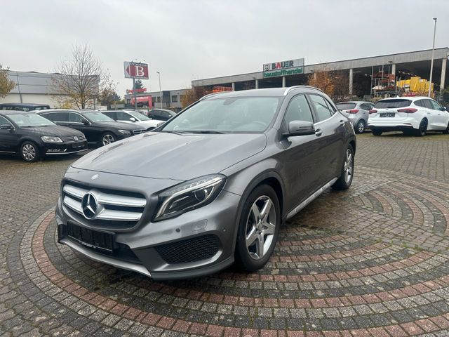 Mercedes-Benz GLA 250 AMG-Line Xenon,Standheizung,Leder,PDC