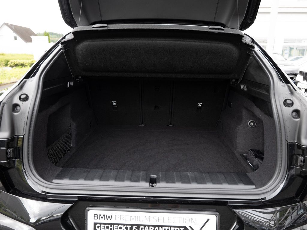 BMW iX2 - Bild 12