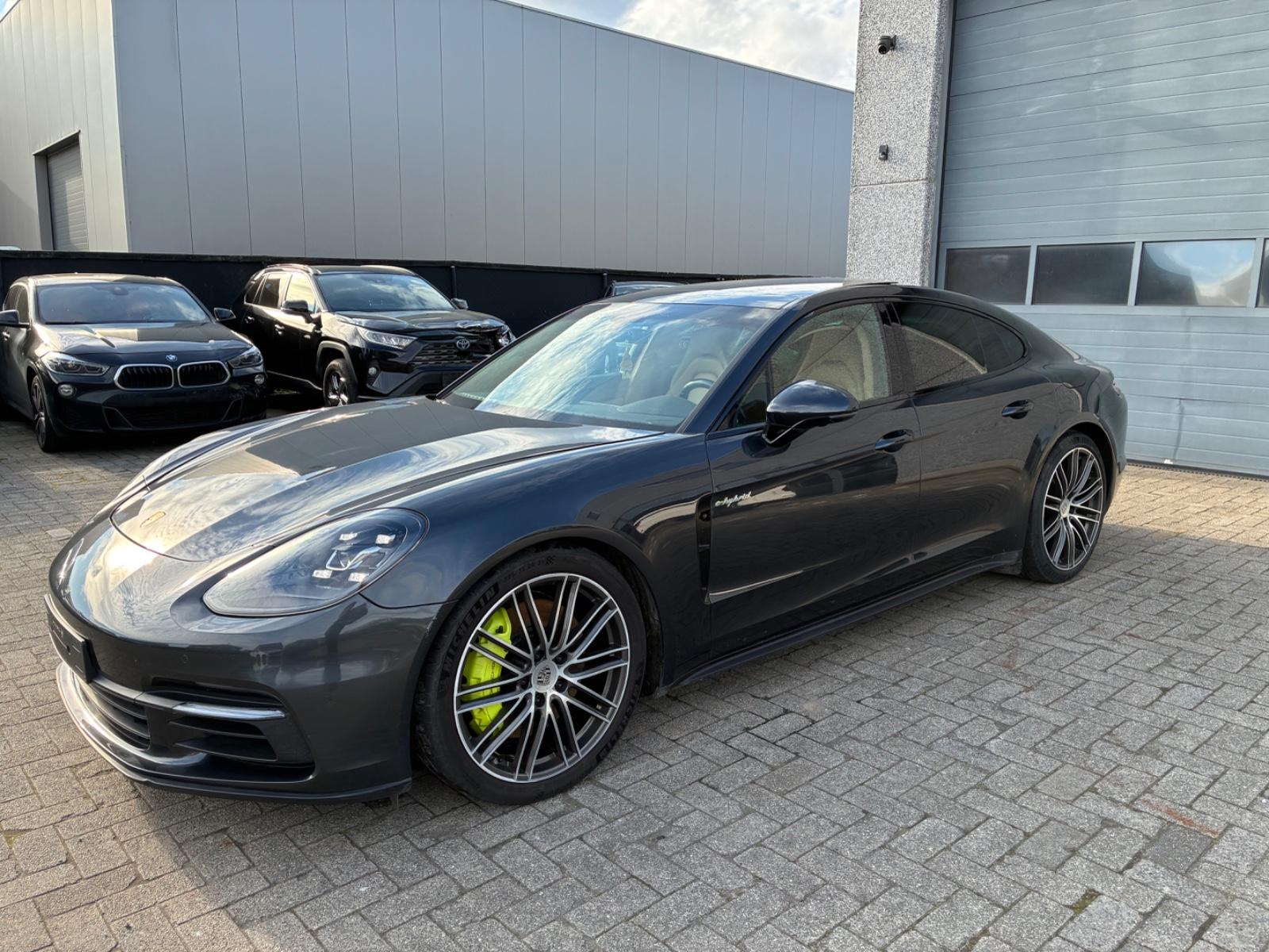 Porsche Panamera 4 E-Hybrid
