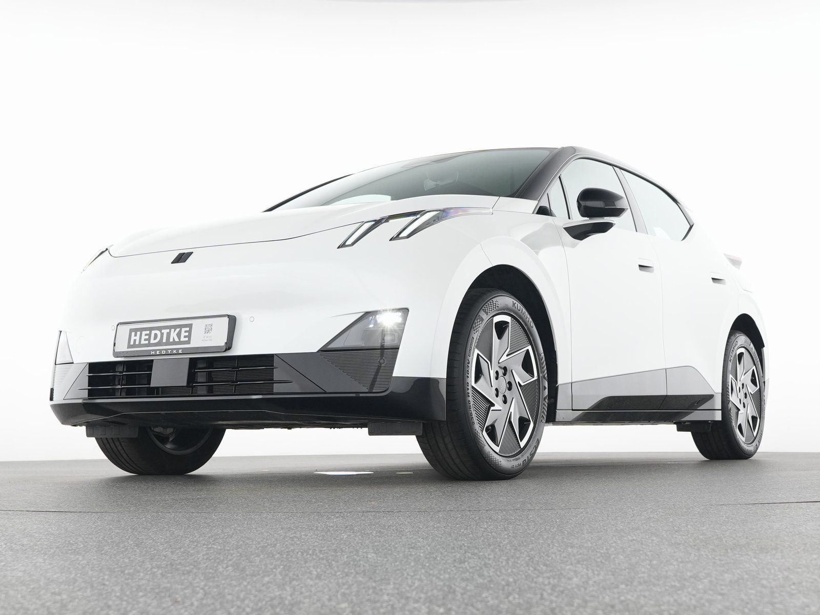 Lynk & Co 02
